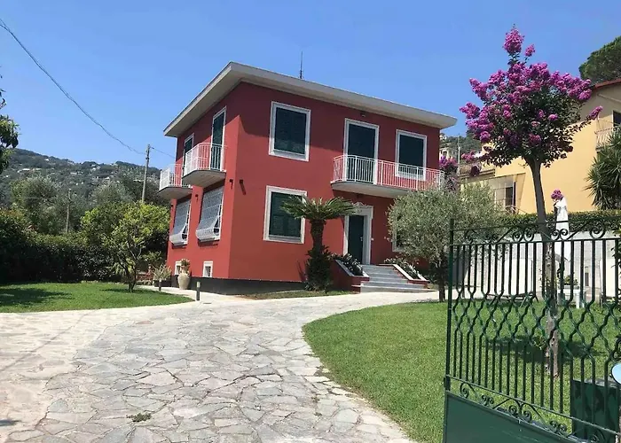 Elegante Villa Giardino + Posteggio Privato