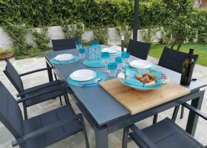 Elegante Villa Giardino + Posteggio Privato